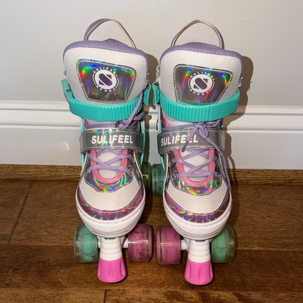 Sulifeel Colorful Roller Skates